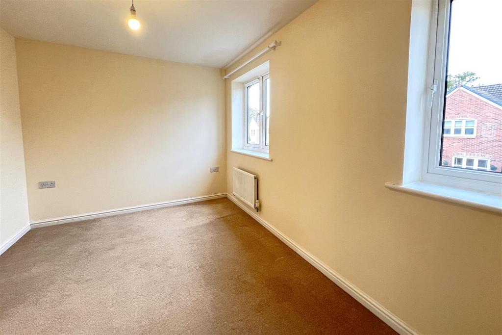Front Bedroom.JPG