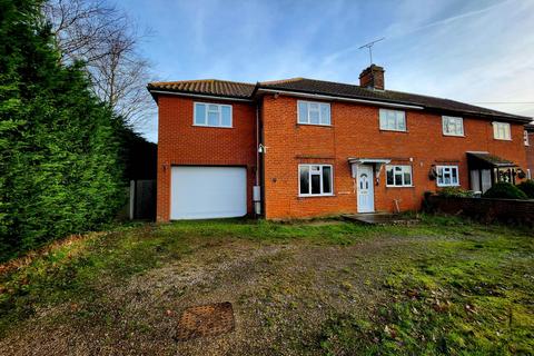 3 bedroom semi-detached house for sale - Buckenham Road, Norwich NR13