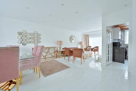 3 bedroom semi-detached house for sale, Whitton Avenue West, Harrow, Greenford, UB6
