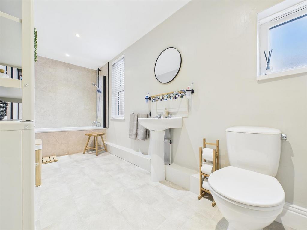 Bath 2.jpg
