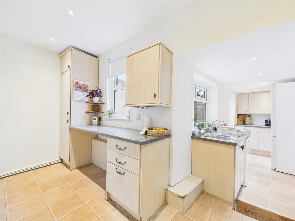 Kitchen 3.jpg
