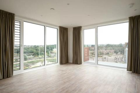 2 bedroom flat to rent, South Side Three Road