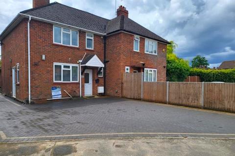 3 bedroom semi-detached house to rent, Addlestone, Surrey, KT15
