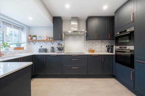 undefined, Daneswood Close, Weybridge KT13