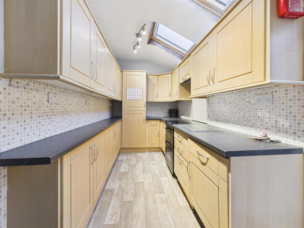 Kitchen:
