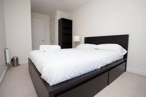 1 bedroom flat for sale, Grosvenor Waterside, Pimlico, London, SW1W