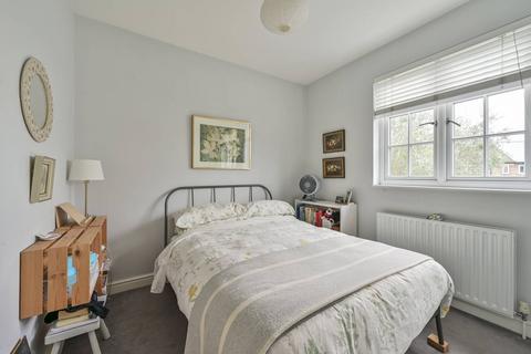 3 bedroom semi-detached house to rent, Longstaff Crescent, Earlsfield, London, SW18