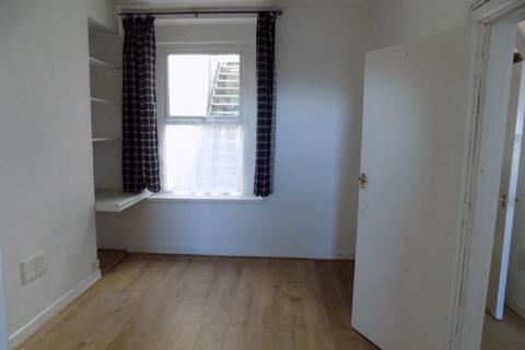3 bedroom terraced house to rent, Berwick Terrace, Mount Pleasant, Swansea., SA1 6XT