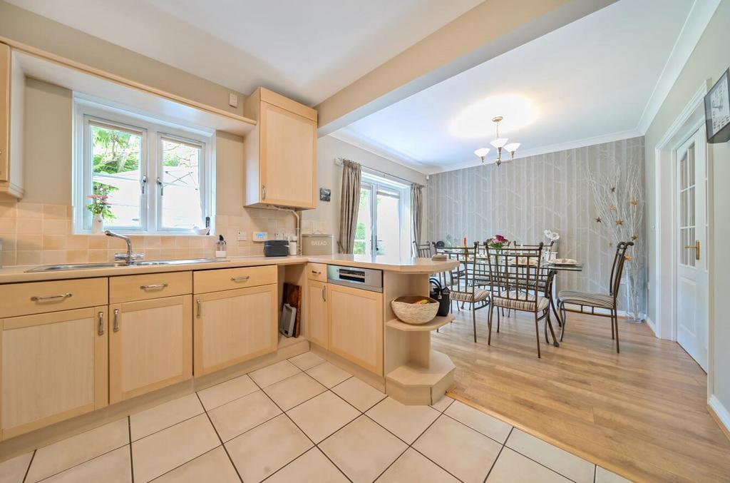 Davidson Frost-Wellings, DFW, Chambers Walk, Stanm