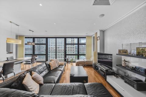 3 bedroom apartment to rent, Discovery Dock West, South Quay Square  E14
