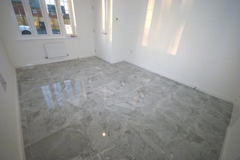 3 bedroom townhouse to rent, Balwen Road, Rugby, CV23