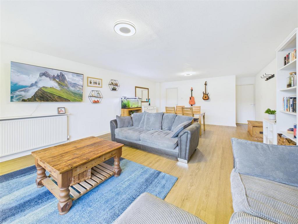 Apartment in Sheffield, Hangingwater, Ranmoor - View 2