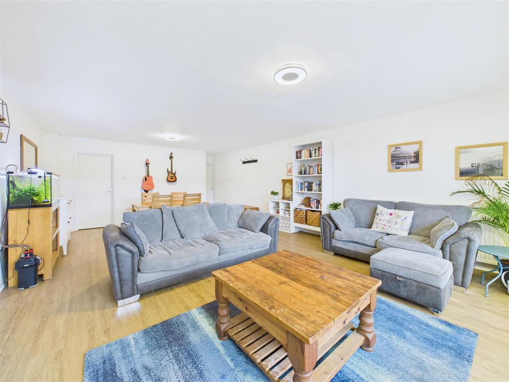 Apartment in Sheffield, Hangingwater, Ranmoor - View 4