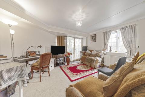 2 bedroom flat for sale, Elizabeth Fry Place, Woolwich, SE18