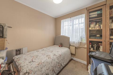 2 bedroom flat for sale, Elizabeth Fry Place, Woolwich, London, SE18
