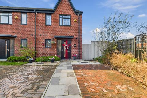 2 bedroom semi-detached house for sale, Pear View, Audenshaw, Manchester, M34 5ZW