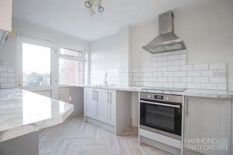 3 bedroom terraced house for sale, Albury Walk, Eaton
