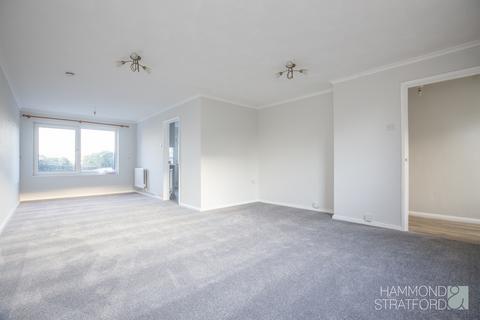 3 bedroom terraced house for sale, Albury Walk, Eaton