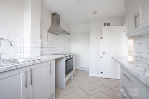 3 bedroom terraced house for sale, Albury Walk, Eaton