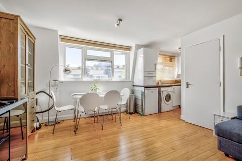 1 bedroom flat for sale, Earls Court Gardens, London SW5