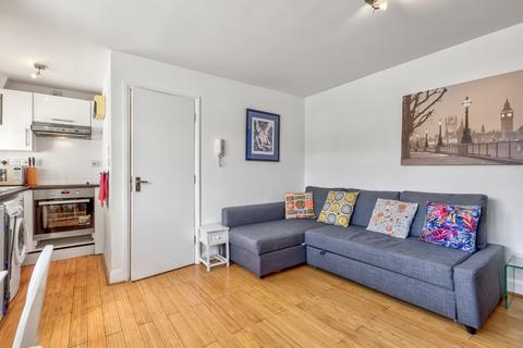 1 bedroom flat for sale, Earls Court Gardens, London SW5
