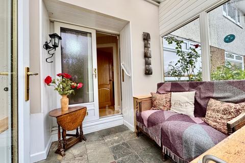 4 bedroom semi-detached house for sale, Speirs Road, Lochwinnoch