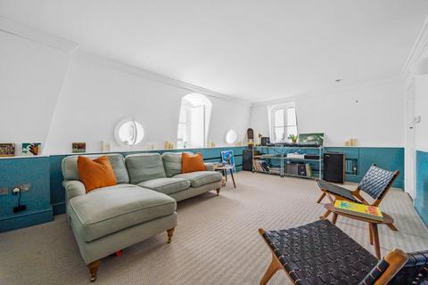 2 bedroom flat for sale, Redcliffe Square, London SW10
