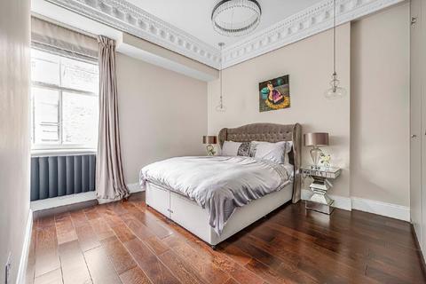 3 bedroom flat for sale, Palace Gate, London W8