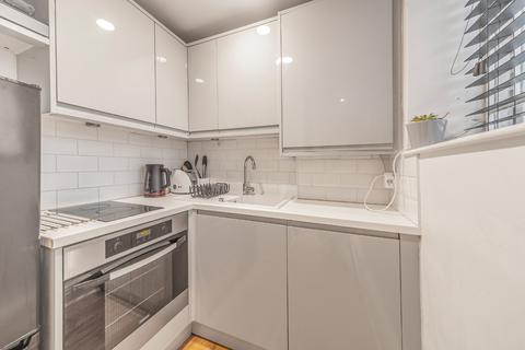 Studio for sale, Warwick Square, London SW1V