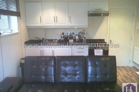 Studio to rent, 1st Floor, Gondar Gardens, West Hampstead, NW6