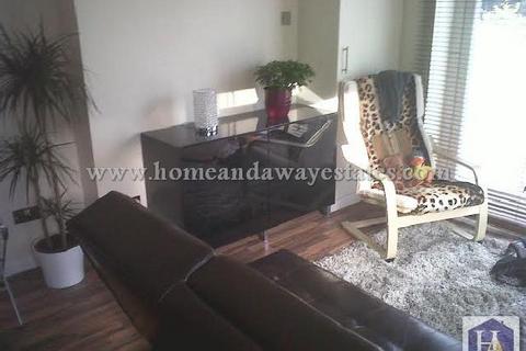 Studio to rent, 1st Floor, Gondar Gardens, West Hampstead, NW6