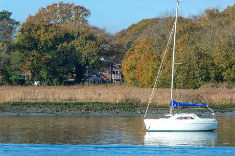 5 bedroom detached house for sale - Kingfisher Close, Hamble, Southampton, Hampshire, SO31