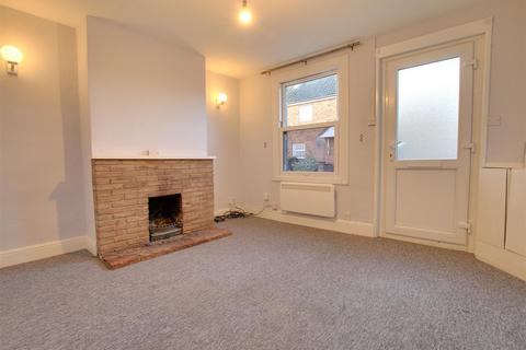 2 bedroom terraced house to rent, Station Road, Warboys, Huntingdon