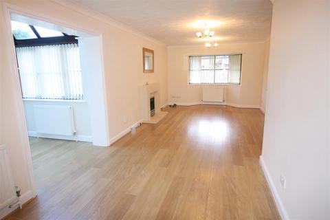 undefined, Oakwood Grove, Salisbury SP5