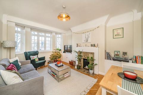 Macaulay Court, London SW4