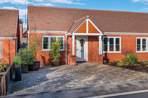 2 bedroom semi-detached house for sale, Cozens Grove, Shrivenham SN6