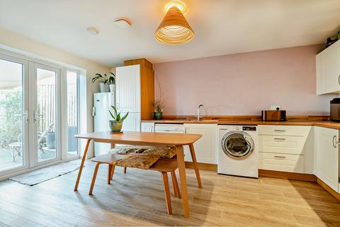 2 bedroom semi-detached house for sale, Cozens Grove, Shrivenham SN6
