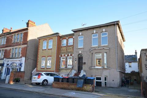 1 bedroom flat to rent, Osborne Road, Broadstairs, Kent, CT10 2AE
