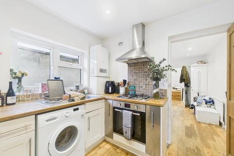 undefined, Balham Grove, London