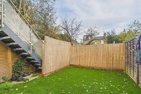 undefined, Balham Grove, London