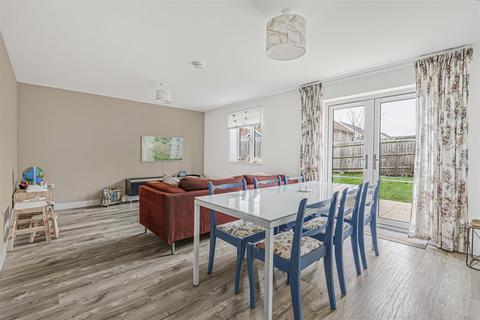 undefined, Ash Road, Ely CB7