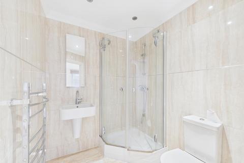 2 bedroom apartment to rent, Roke Road, Kenley