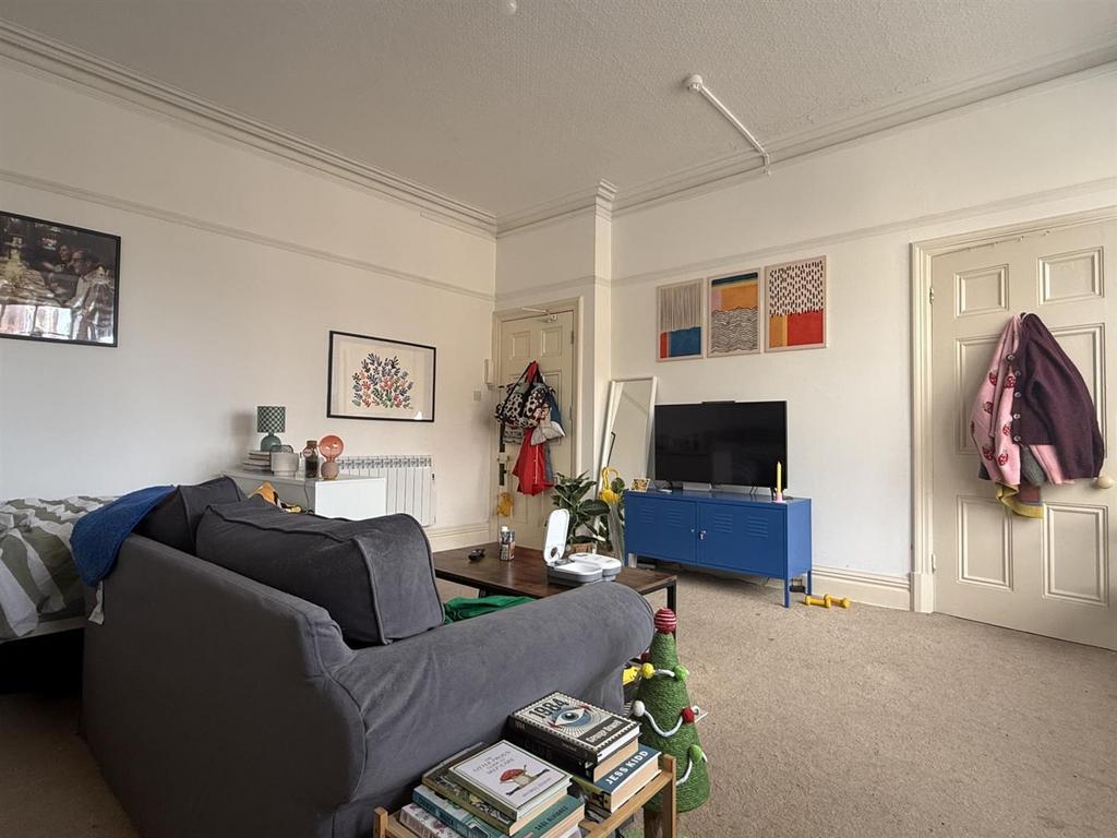 Main livingroom.jpg
