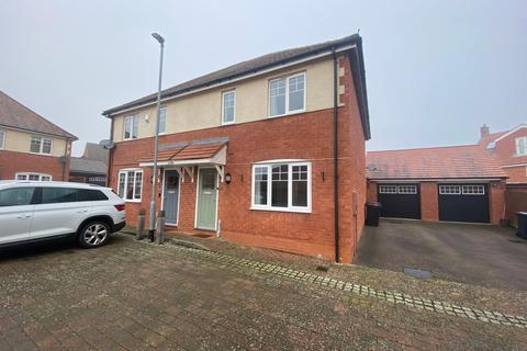 3 bedroom terraced house to rent, Sam Harrison Way, Duston, NN5 6UN