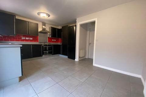 3 bedroom terraced house to rent, Sam Harrison Way, Duston, NN5 6UN