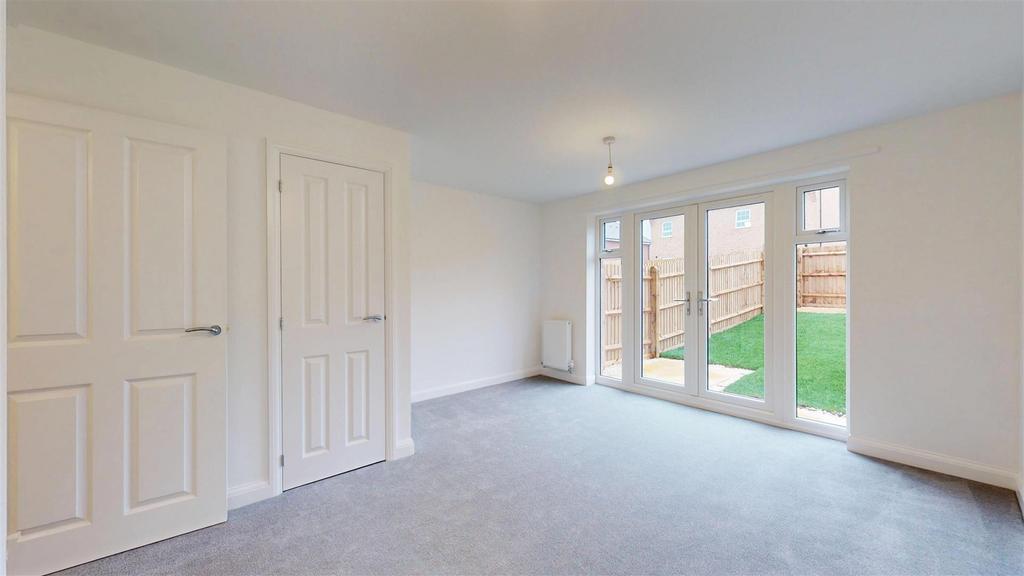 Leedham Close 14 Living Room.jpg