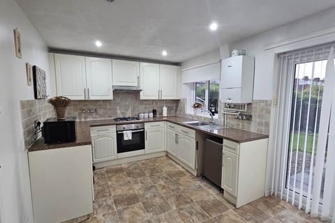 2 bedroom semi-detached house for sale, Daisy Street, Chadderton
