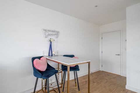 2 bedroom apartment for sale, Palmer Court, 5 Pitcher Lane, Ashford, TW15