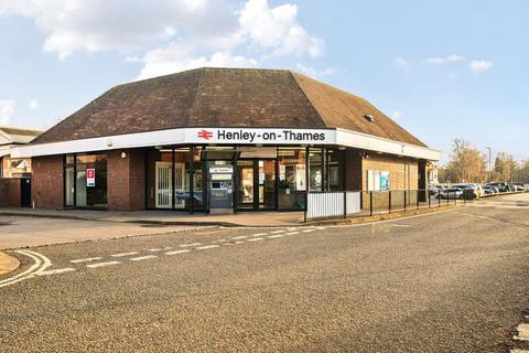 1 bedroom flat for sale, Station Road,  Henley,  RG9