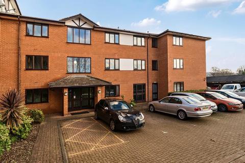 1 bedroom flat for sale, Station Road,  Henley,  RG9